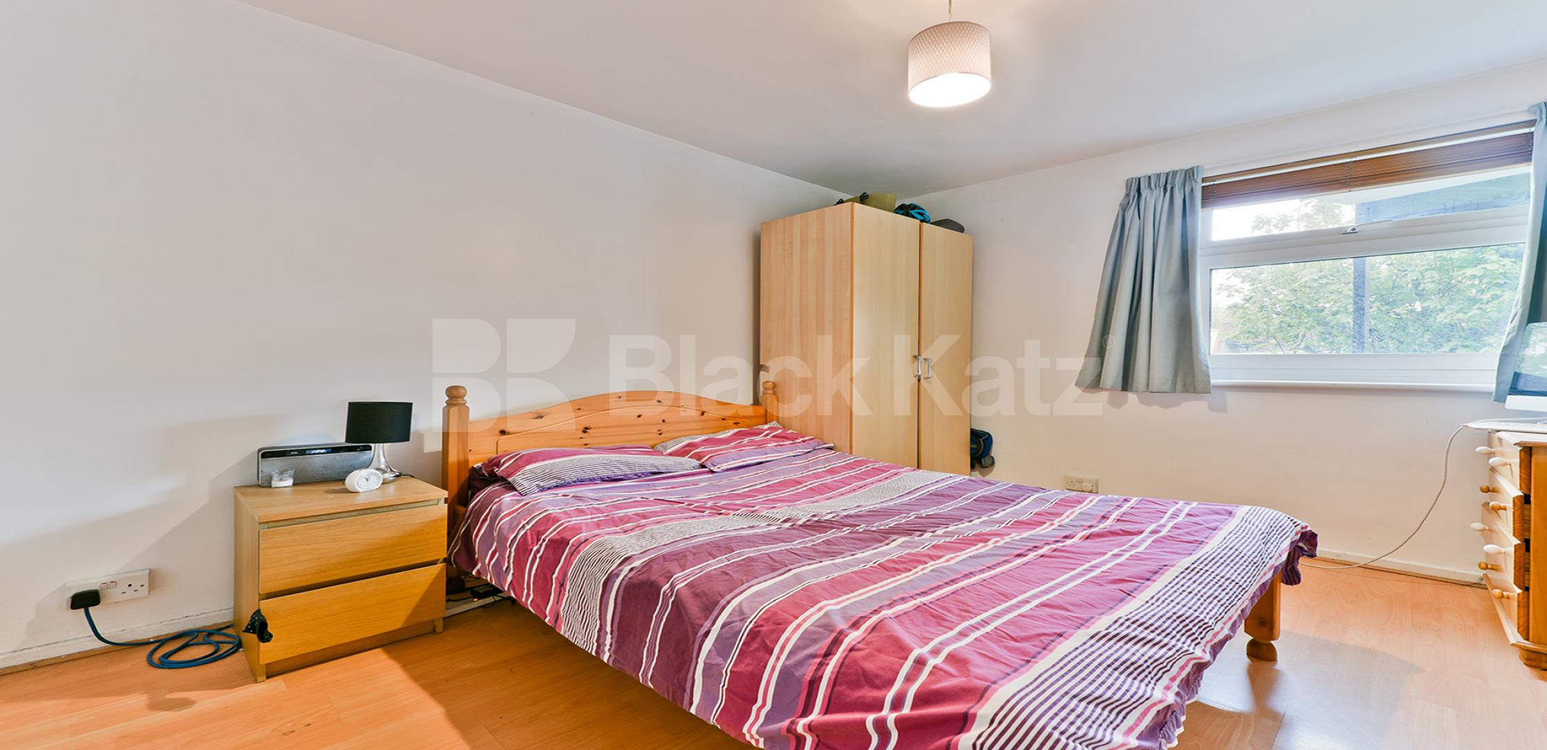 			UNDER OFFER , 1 Bedroom, 1 bath, 1 reception Apartment			 Temple House Este Road, Clapham Junction